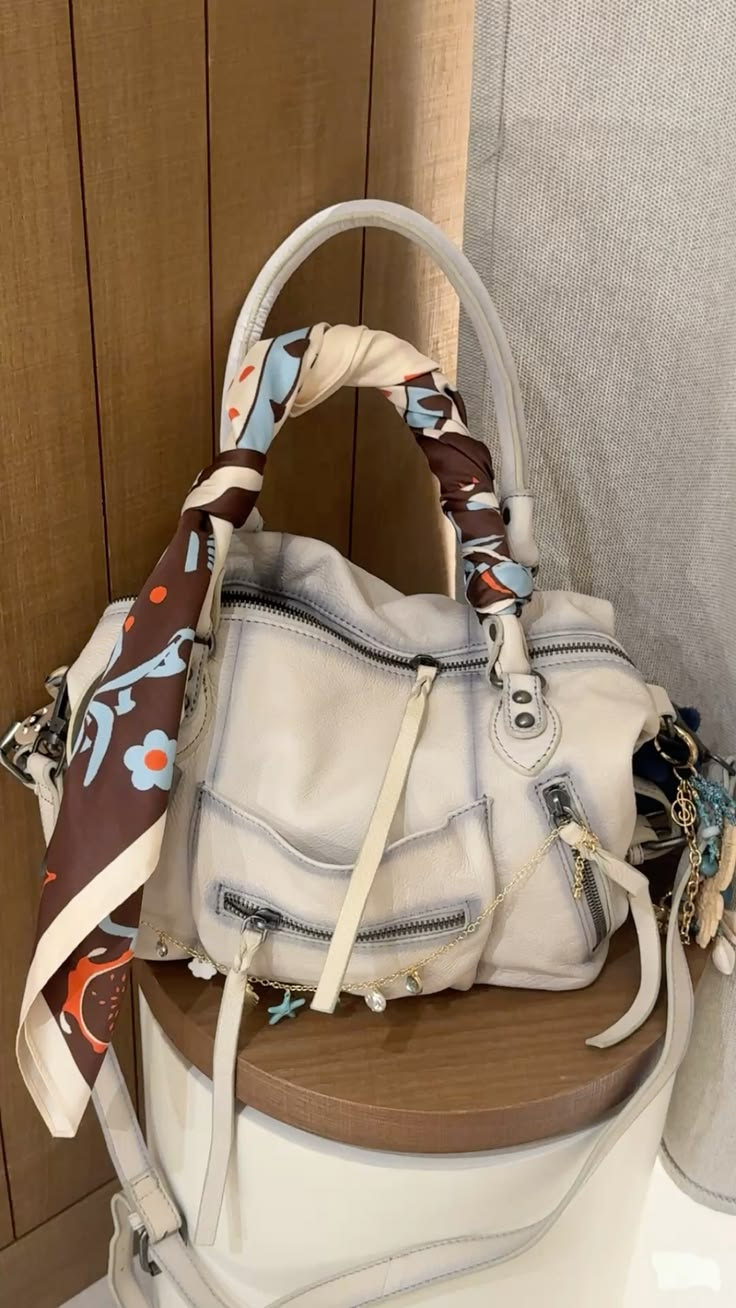 Vintage-style Soft Leather Tote