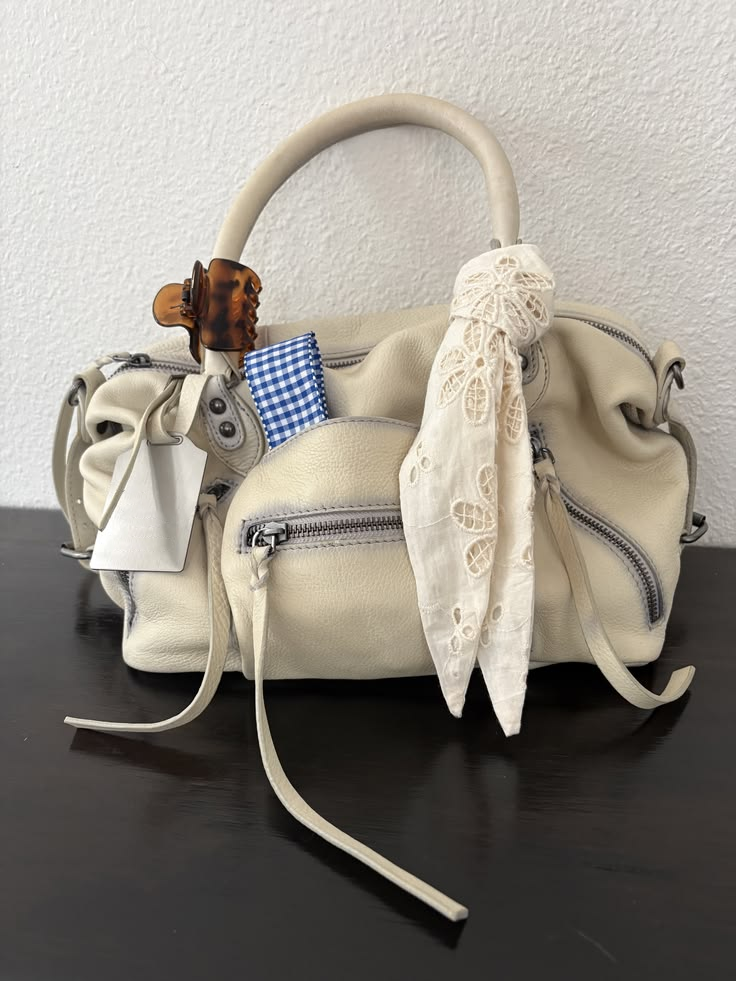 Vintage-style Soft Leather Tote
