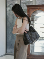 Minimalist Noa Bag